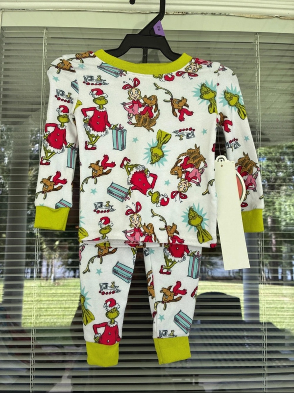 Kids  Grinch Holiday Pajama Set size 12 months new